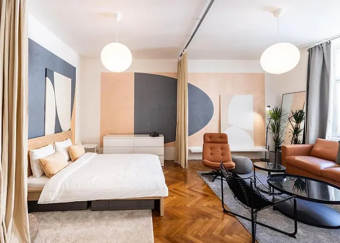 Unique Stylish Apartment - L3